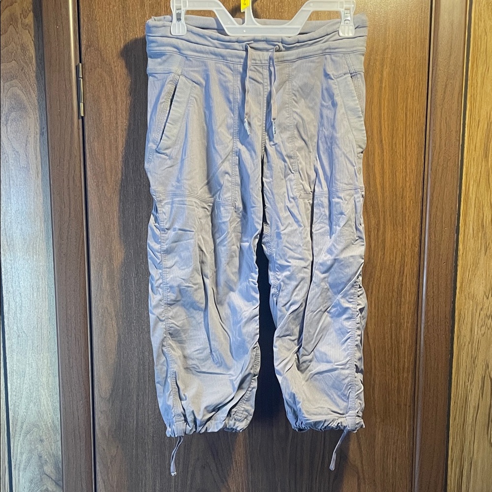 lululemon athletica Light Gray dance studio Capri joggers